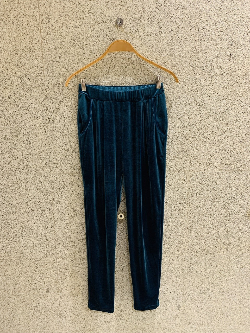 Pantalón de Pinzas Terciopelo